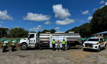 CAPTURADO CIUDADANO E INCAUTADOS 2.700 GALONES DE HIDROCARBUROS EXTRAÍDOS ILEGALMENTE DEL OLEODUCTO