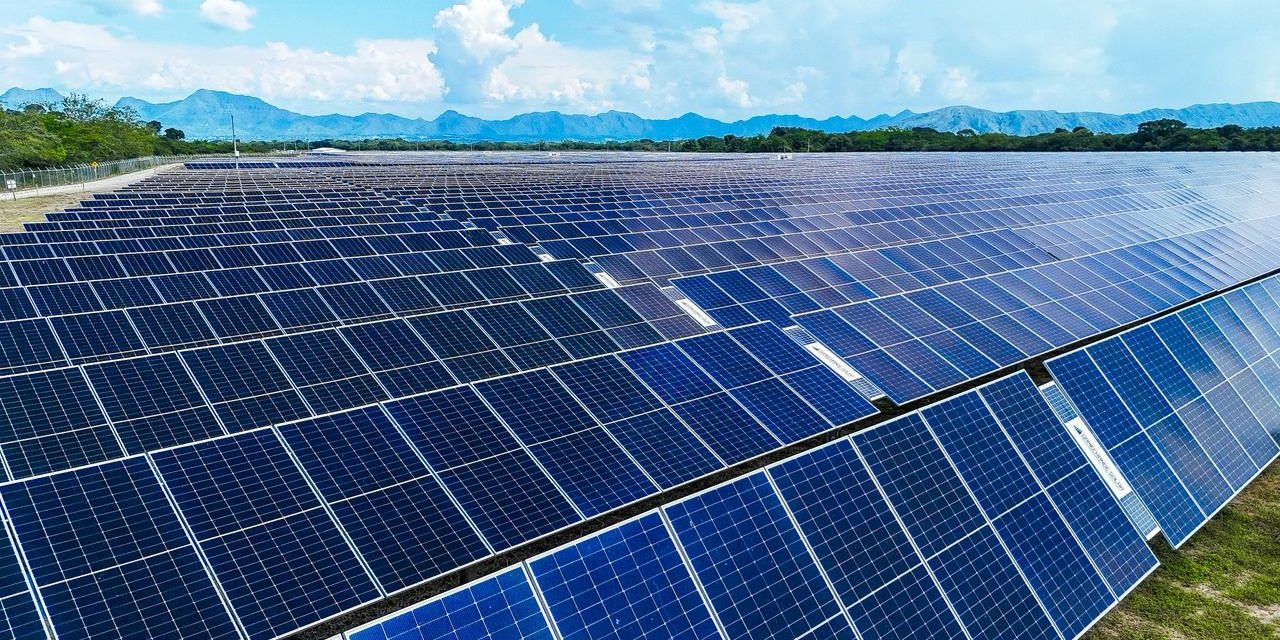 Tolima impulsa la transición energética con planta solar que abastecerá entidades públicas