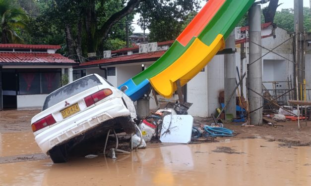 Gobernación del Tolima articula respuesta con organismos de socorro y Fuerza Pública para atender inundación en Melgar