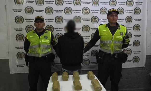POLICÍA NACIONAL EN EL TOLIMA INCAUTA 3.5 KILOS DE MARIHUANA Y CAPTURA A UN HOMBRE EN VÍAS DE LÉRIDA