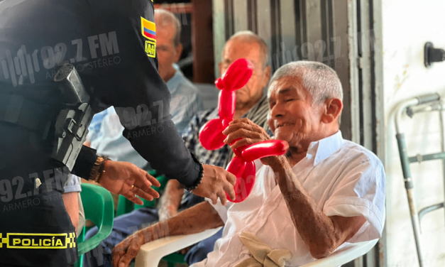 POLICÍA NACIONAL CELEBRÓ EL DÍA DEL ADULTO MAYOR CON EL HOGAR GERIÁTRICO DE ARMERO GUAYABAL